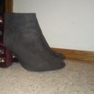 Faryl Robin Size 7 shoes